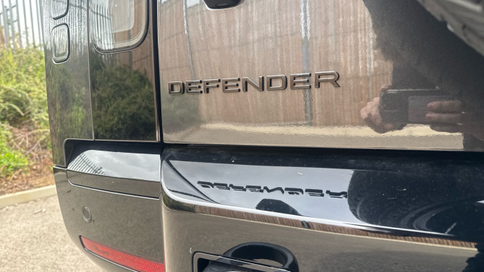 Land Rover Defender 3.0 D250 X-Dynamic SE 90 3dr Auto Diesel Estate - Image 27